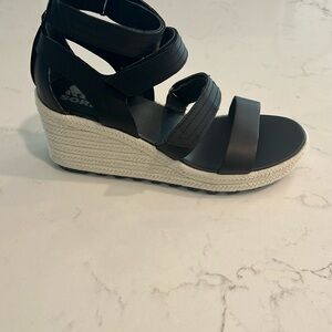 Sorel Black Cameron Wedge Multi Strap Sandals- Women’s size 9